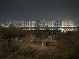 Из серии «Здесь что-то происходит» 2022-2025